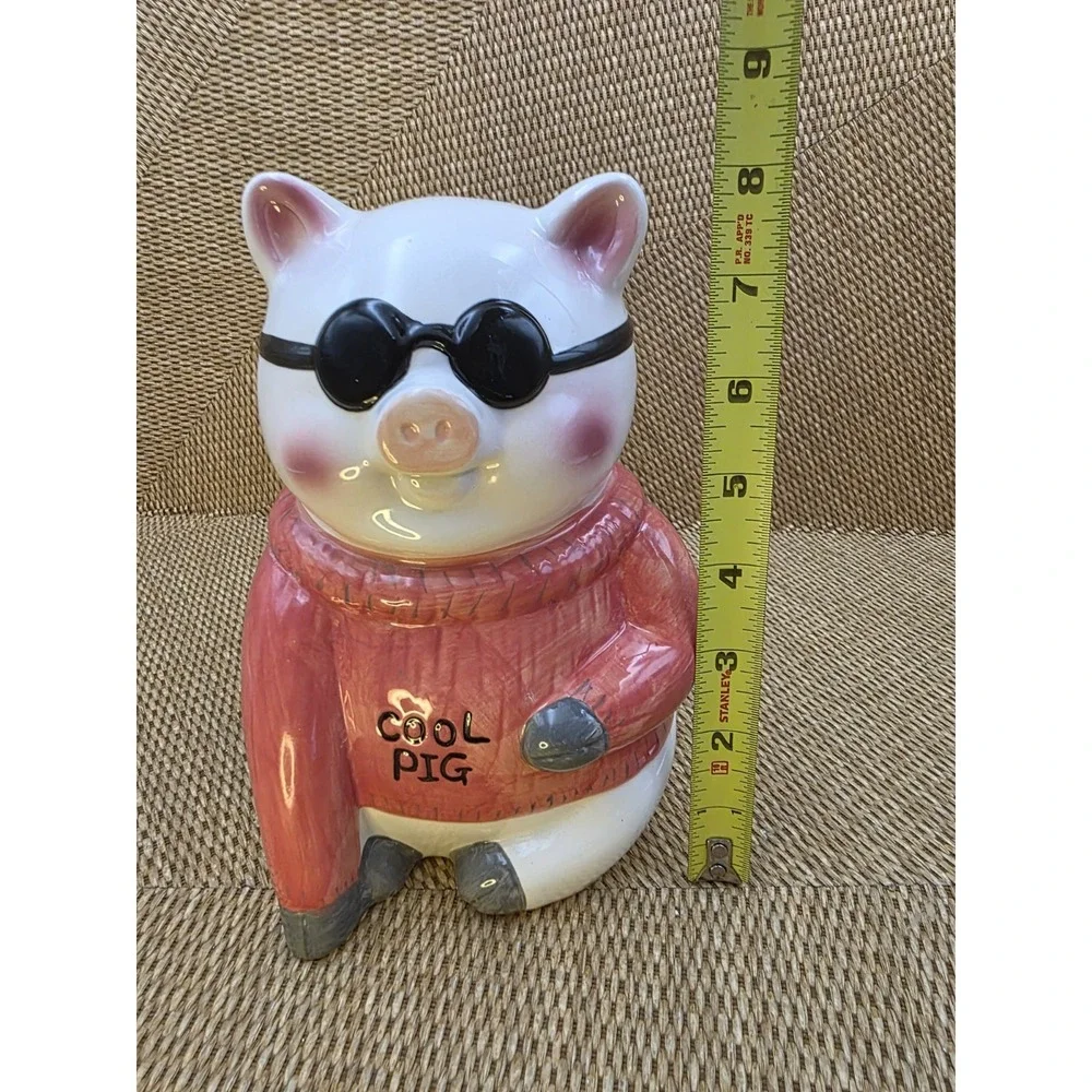 COOL PIG Ceramic‎ Pig Bank Motorcycle Goggles Dresser Top Decor Blushing Gift 8